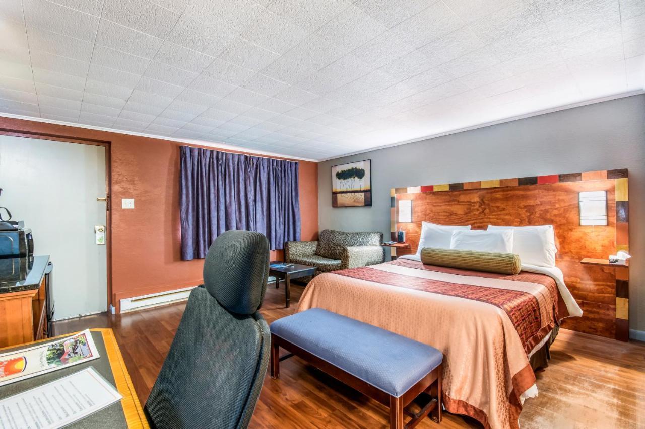 Highland Inn New Cumberland Zewnętrze zdjęcie